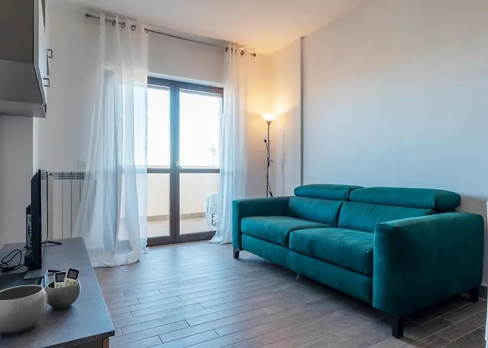 Guesthost - Fonte Laurentina Roma