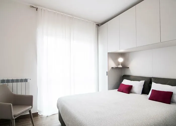 Guesthost - Fonte Laurentina Apartment *